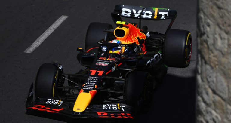 VT1: Pérez start weekend voortvarend met Ferrari’s en Verstappen in zijn kielzog