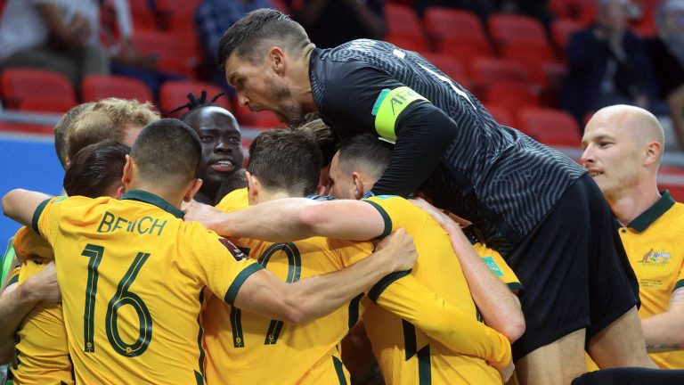Australië dankzij voormalig Groningen-speler Hrustic op drempel van WK