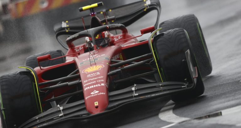 Sainz wil zich in het gevecht storten: ‘Wordt denk ik leuk met Verstappen vooraan’
