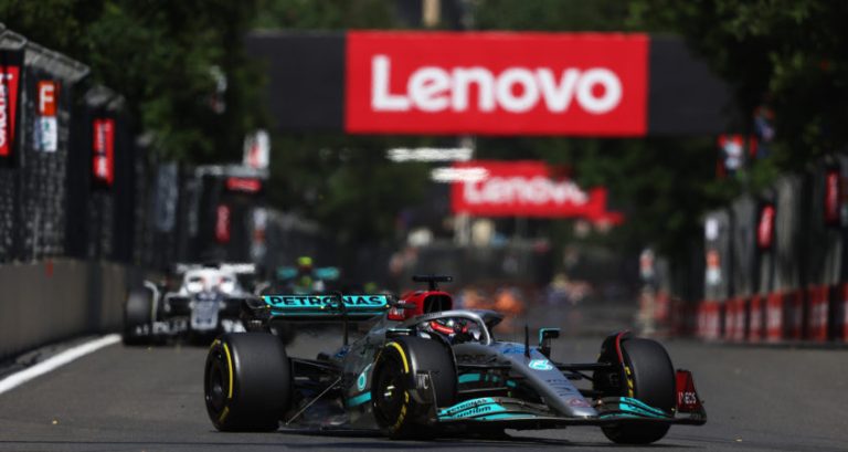 Russell profiteert van pech bij Ferrari en pakt zijn derde podium van het jaar