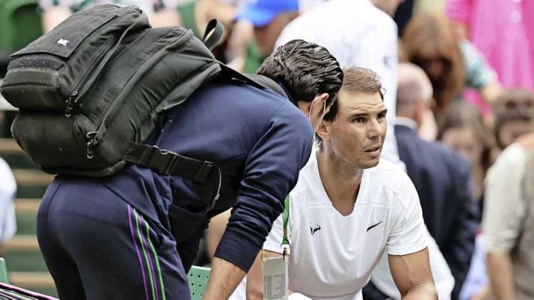Niet-fitte Rafael Nadal twijfelt over halve finale Wimbledon