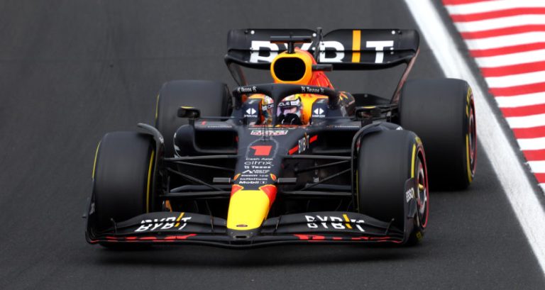 Verstappen met goed gevoel op vakantie na strategische overwinning in Hongarije