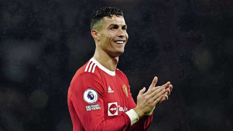 Ronaldo met zaakwaarnemer gearriveerd voor gesprek met Ten Hag