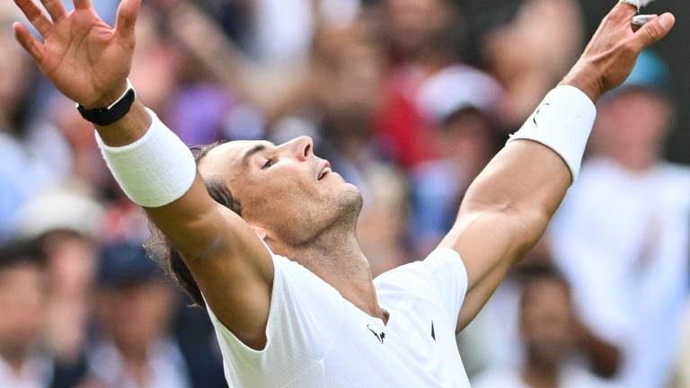 Nadal trekt zich terug voor halve finale op Wimbledon door blessure