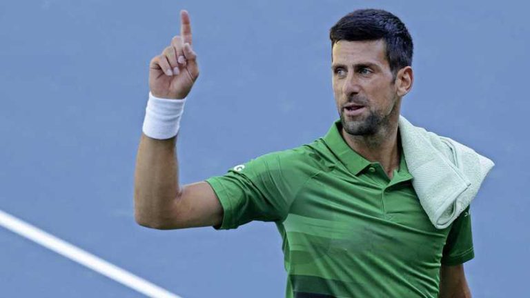 Ongevaccineerde Djokovic bereidt zich ’gewoon’ voor op US Open