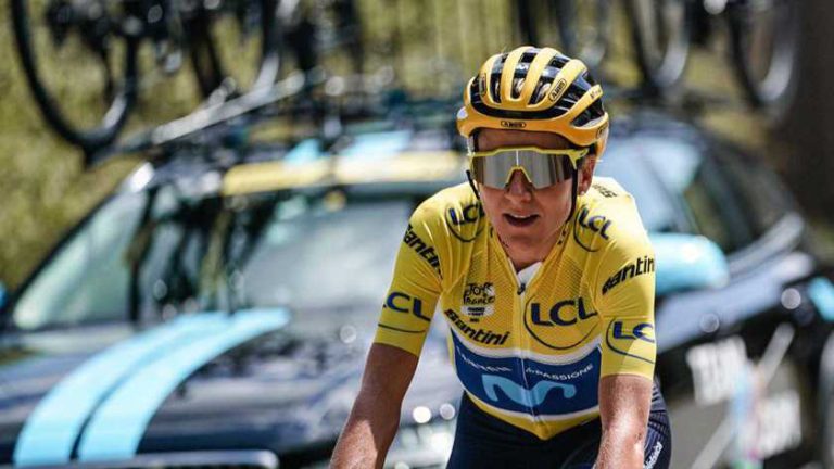 Oppermachtige Van Vleuten wint Tour én slotetappe ondanks vier fietswissels