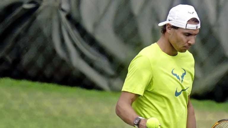 Rafael Nadal trekt zich geblesseerd terug, Kyrgios in finale Wimbledon