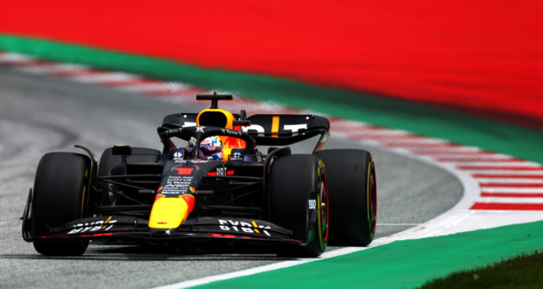 Verstappen wint sprintrace op Red Bull Ring en start GP vanaf eerste plek