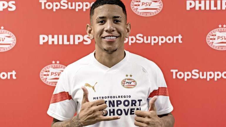 Savio eindelijk PSV-speler: ’Mooiste dag van mijn leven’