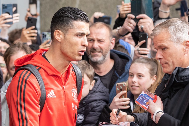 ‘Ronaldo vliegt naar Manchester en gaat in gesprek met Ten Hag’