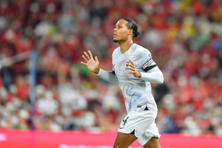 Van Dijk steunt ‘beste Engelse centrale verdediger’: ‘Allebei pech gehad’