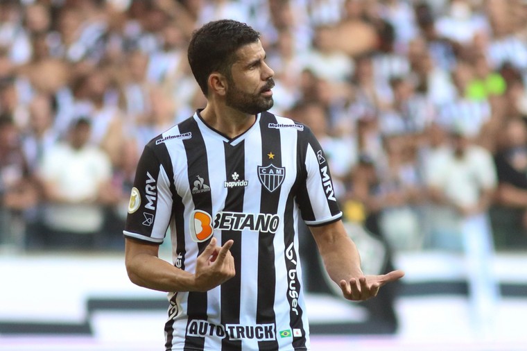 ‘Rentree in La Liga lonkt voor Costa: ex-werkgever doet contractvoorstel’