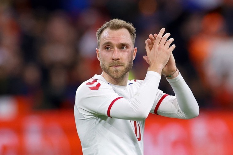Ten Hag slaat volgende slag: Eriksen tekent bij Manchester United