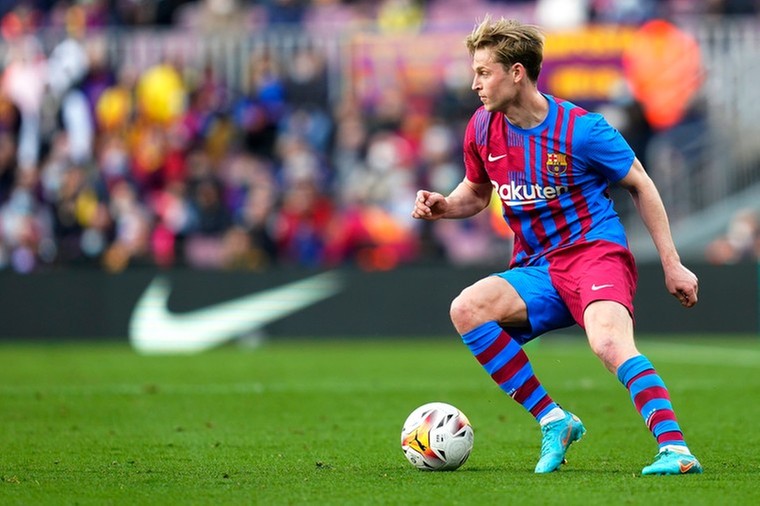 Xavi: ongebruikelijke rol Frenkie de Jong is geen verkapt signaal