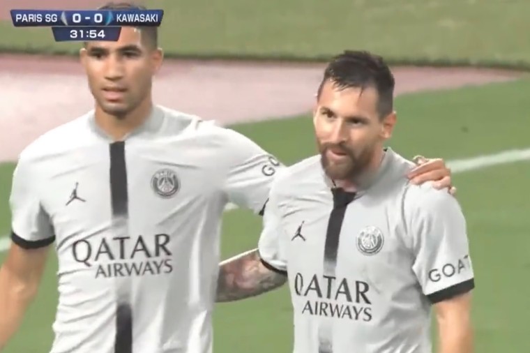 Messi draait warm in oefenwedstrijd tegen kampioen van Japan