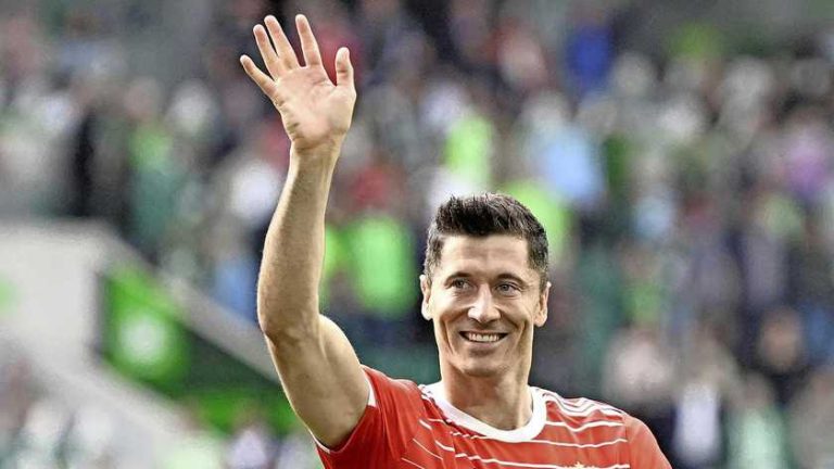 Lewandowski neemt afscheid bij Bayern en praat alles uit