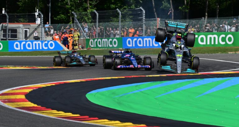Brundle noemt opmerkingen Alonso over Hamilton ‘onterecht en oneerlijk’
