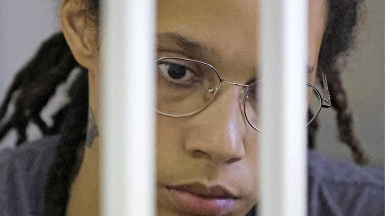 Amerikaanse basketbal-ster Griner in Rusland veroordeeld tot 9 jaar cel