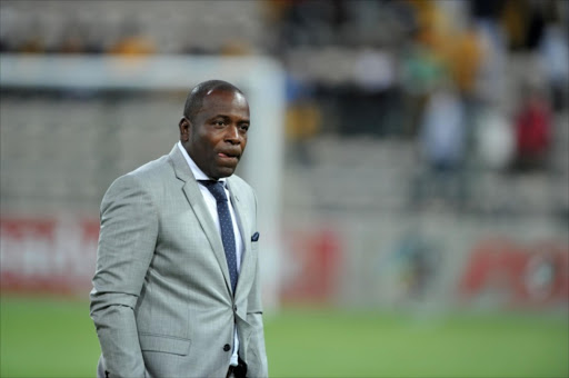 Breaking nieuws! Stanley Menzo stapt af als bondscoach Natio en draagt Roberto Godeken voor als interim-coach!