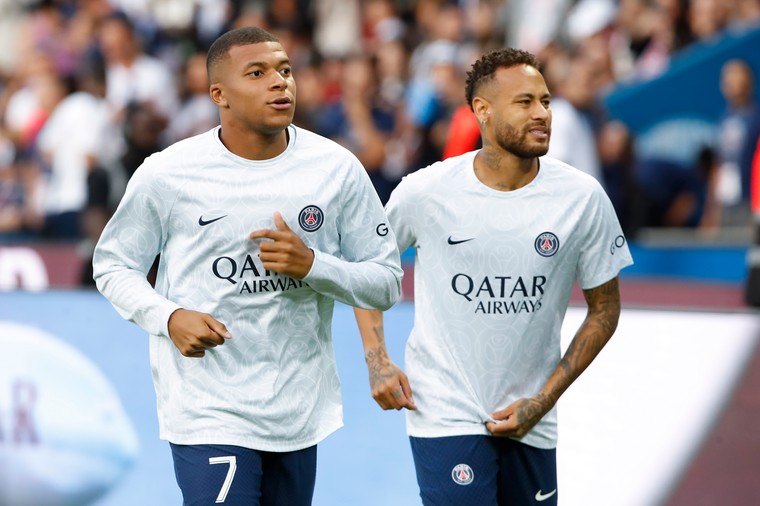 Mbappé gaat in op geruzie met Neymar: ‘Zo zit onze relatie in elkaar’