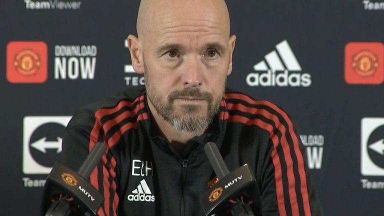 Ten Hag over Ronaldo-schorsing: ‘Hij moet zich aan bepaalde standaarden houden’