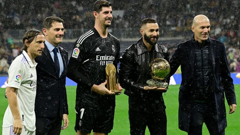 Zonder Gouden Bal-winnaar Benzema wint Real Madrid moeizaam van Sevilla
