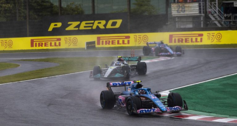 Hamilton genoot van strijd met Ocon, maar laakt gebrek aan topsnelheid