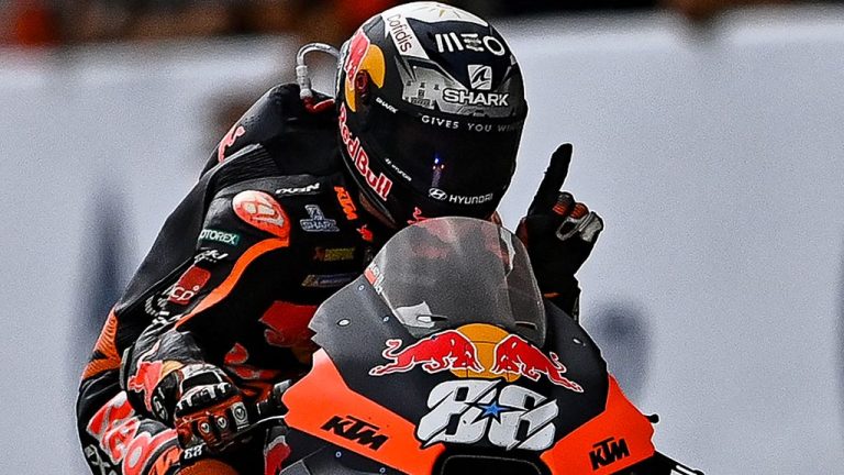 Oliveira wint MotoGP in Thailand, noodweer teistert Moto2