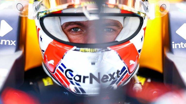 Verstappen start GP in Austin vanaf tweede plek, Sainz pakt poleposition