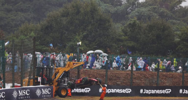FIA geeft fout met kraan op de baan in GP Japan toe: ‘Hadden moeten wachten’