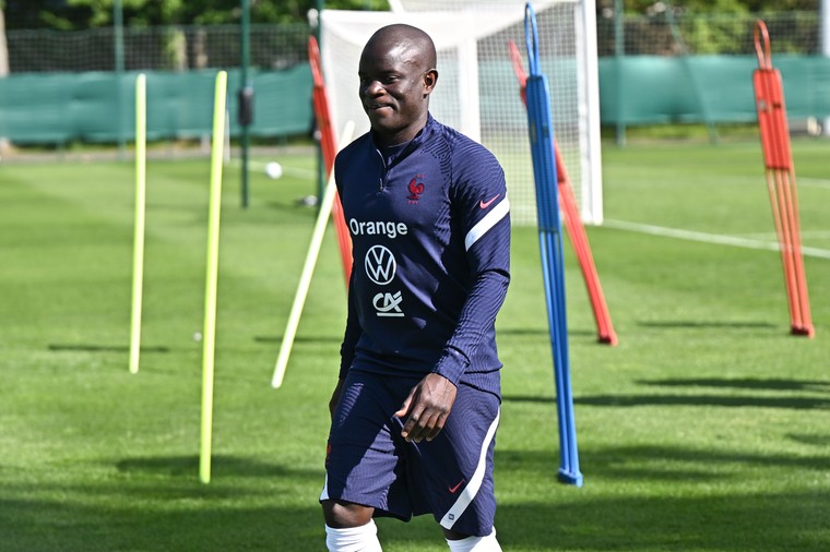Blessure blijft Kanté achtervolgen: WK op de tocht voor Fransman