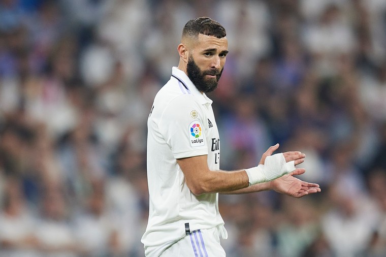 Gemiste penalty Benzema komt Real Madrid duur te staan