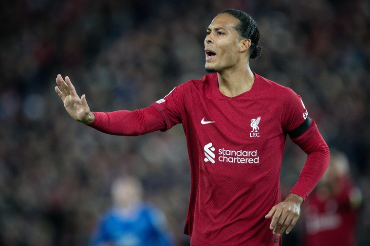 ‘Dit is de kans voor Van Dijk om mensen het zwijgen op te leggen’
