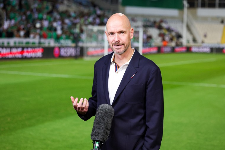 Ten Hag legt uit waarom hij veelbesproken Ronaldo op de bank hield