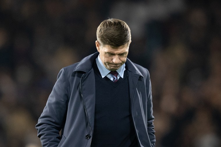Aston Villa zet Gerrard paar uur na debacle aan de kant