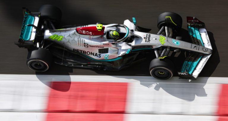 VT1 GP Abu Dhabi: Mercedes als vanouds op 1 en 2, goede indruk Lawson met P5 voor Red Bull