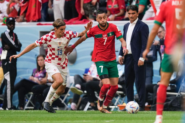 Marokko houdt Modric en co in bedwang, maar vreest voor blessure Mazraoui