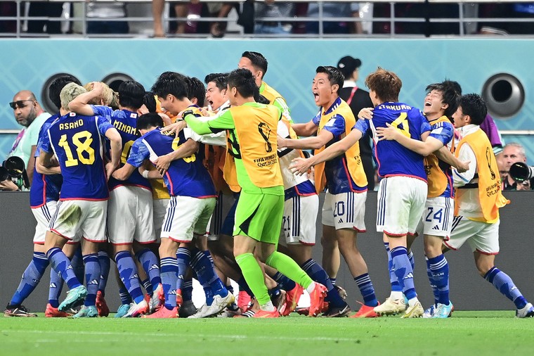 Invallers zorgen voor Japanse ommekeer en sensationele zege op Duitsland