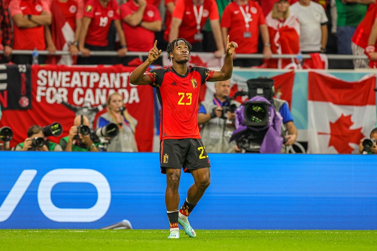 België begint WK met moeizame overwinning op fris Canada