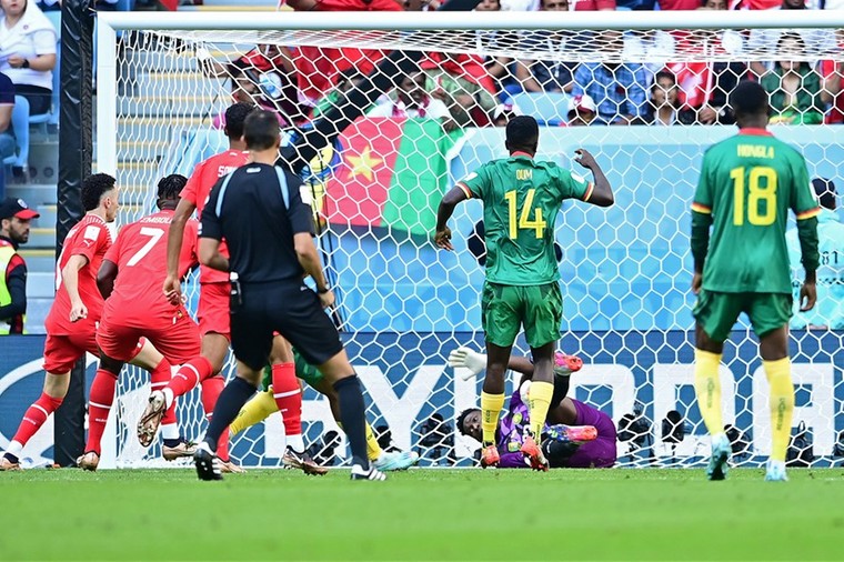 WK-droom Eto’o krijgt meteen flinke knauw door primeur Embolo