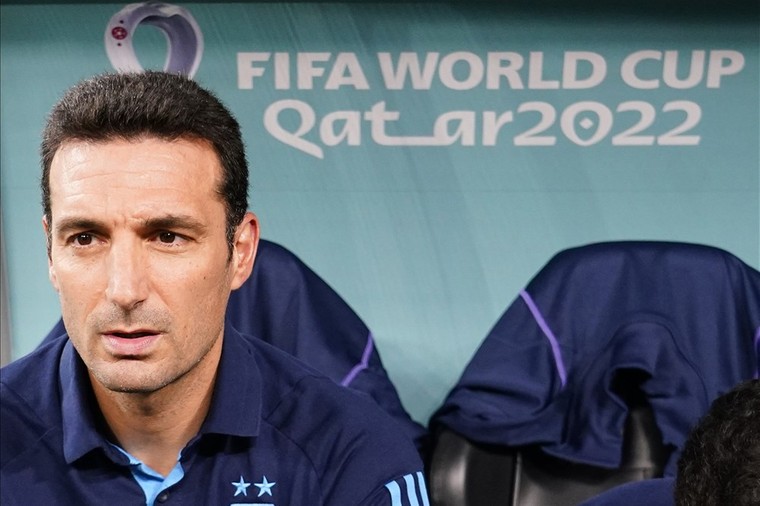 Scaloni ergert zich richting kwartfinale tegen Oranje aan Argentijnse pers