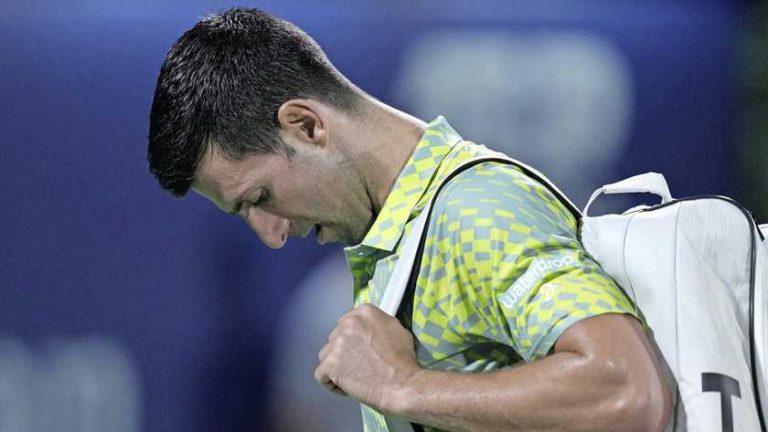 Djokovic krijgt eerste nederlaag van 2023 te slikken en loopt finale in Dubai mis