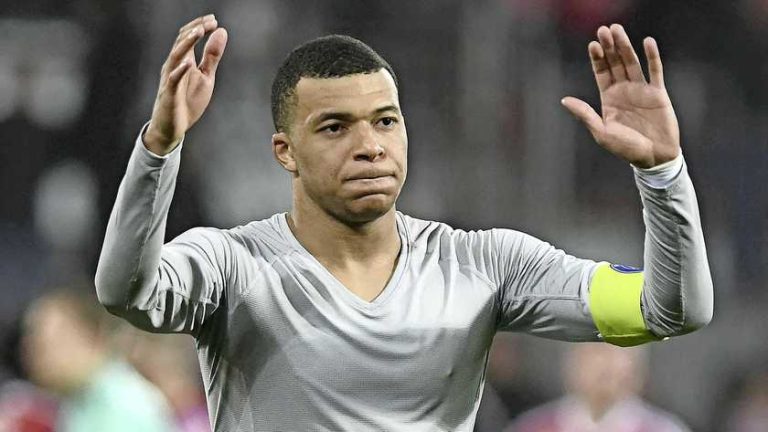 Kylian Mbappé redt Paris Saint-Germain in blessuretijd tegen Brest