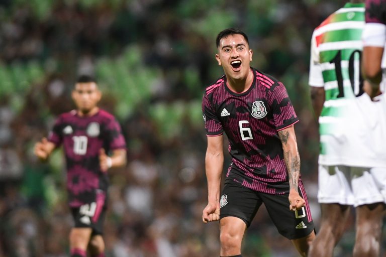 Mexico aiming for top spot in Group A in visit to Suriname