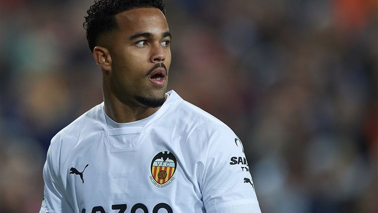 Kluivert redder in nood voor Valencia: ‘Hij speelde een complete wedstrijd’