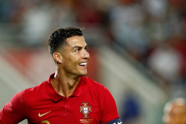Cristiano Ronaldo is wereldrecord rijker: Portugees speelt zijn 197ste interland
