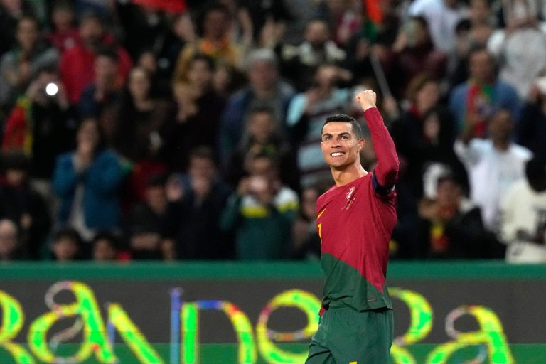 Cristiano Ronaldo op schot in recordinterland, maar maakte hij er twee of drie voor Portugal?