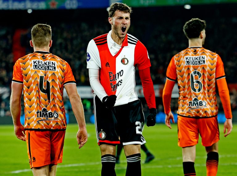 Feyenoord worstelt zich naar zwaarbevochten zege op Volendam in aanloop naar Klassieker