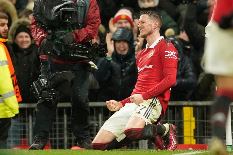 Ten Hag en scorende Weghorst timmeren met United tegen Betis stevig fundament voor kwartfinales
