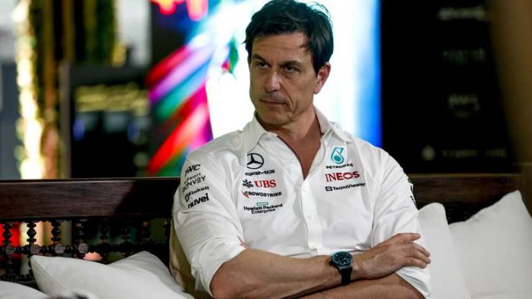 Mercedes geeft nú al op: ’Red Bull dit jaar niet meer in te halen’